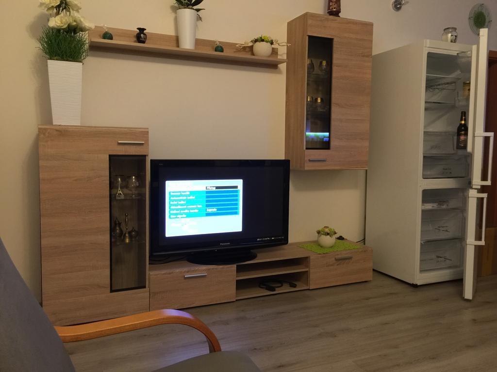 Apartman Na Lukach - Kopretina เชบอนย์ ภายนอก รูปภาพ